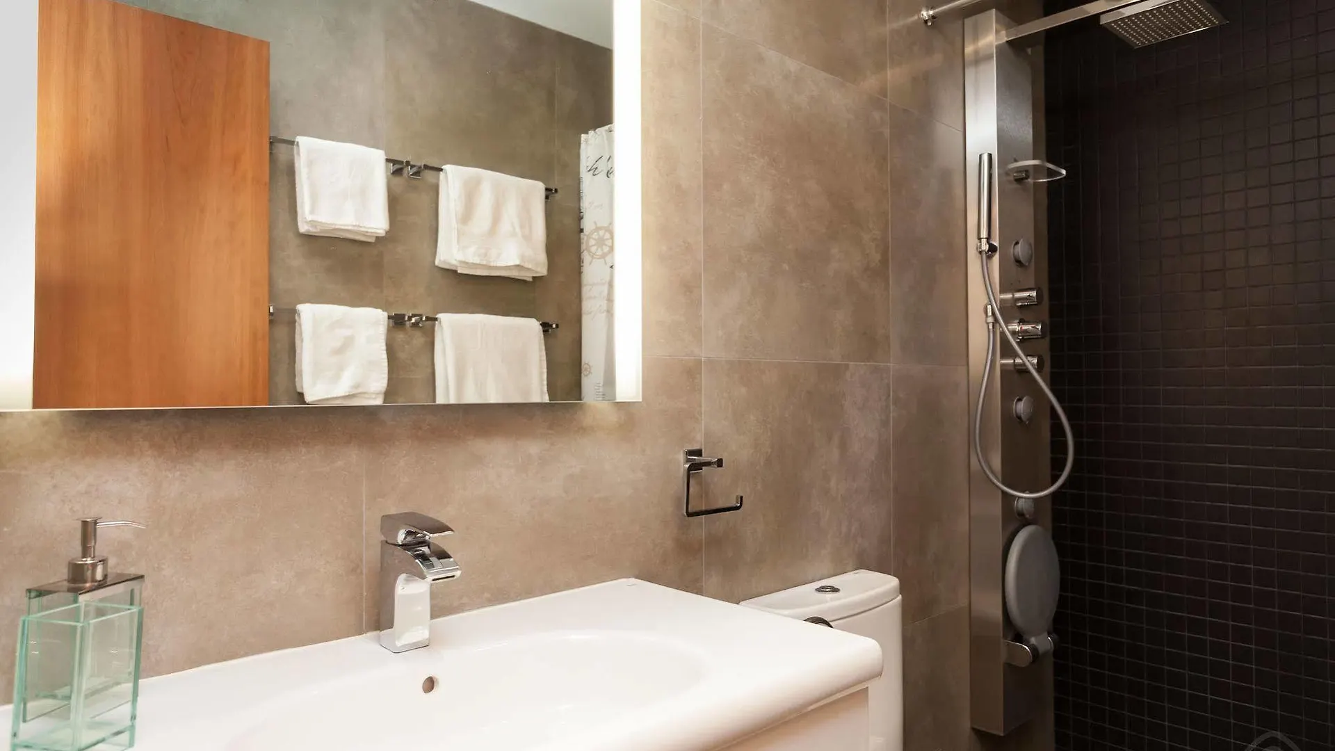 Via Augusta Apartments 巴塞罗那 0*,